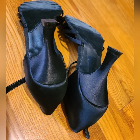 Capezio Dance Shoes - Heeled - Picture 4 of 5